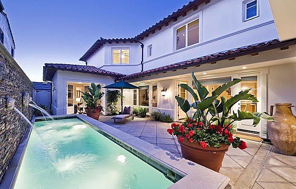 Orange County Pool Cleaner adds Value to Real Estate Listing