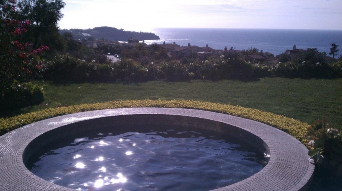 Laguna Niguel pool service keeps spas clean too